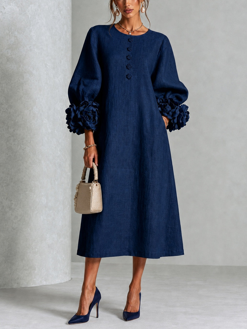 Eleonora | Abito Midi in Misto Lino con Polsini a Rosa, Blu Navy