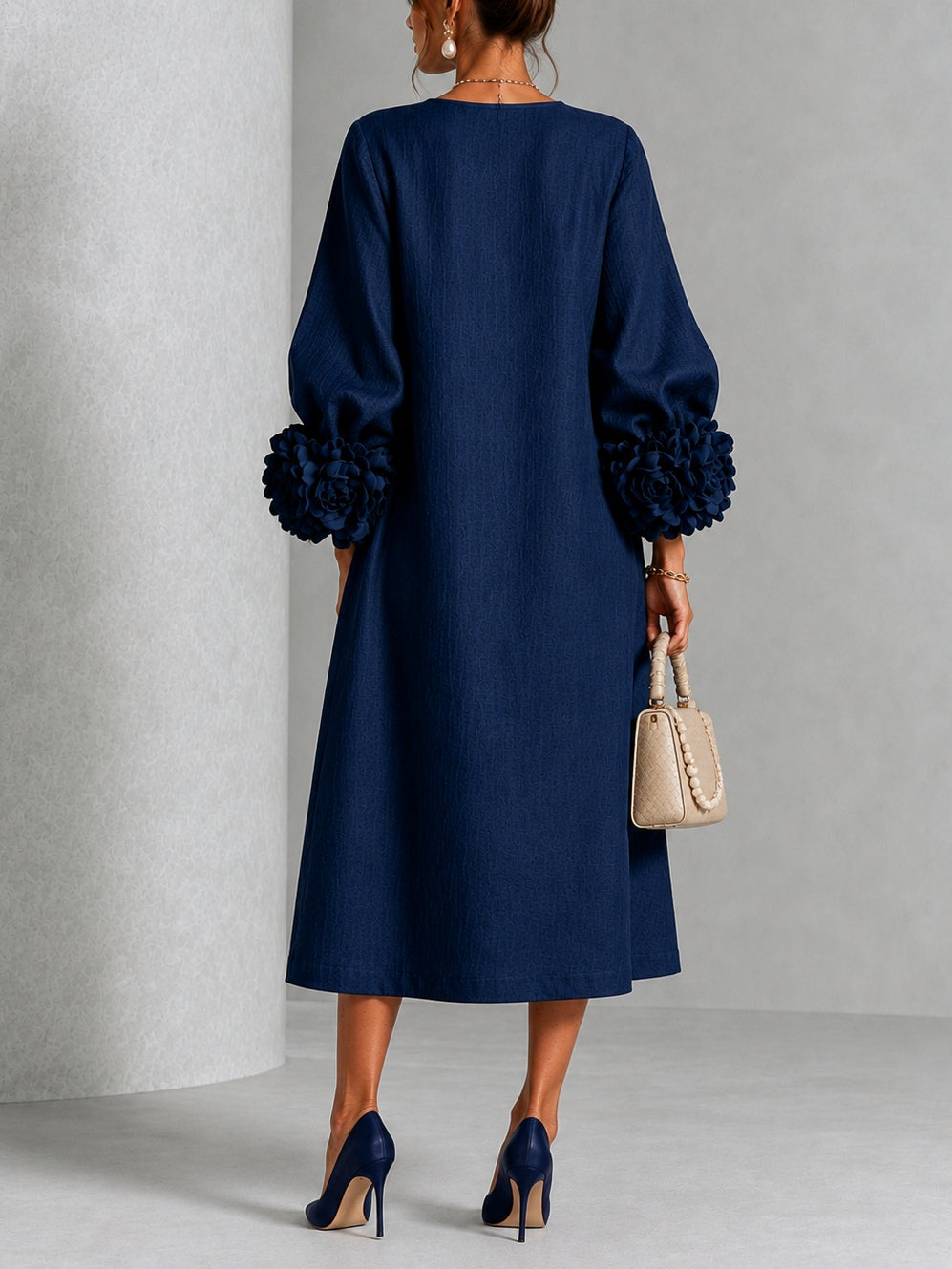 Eleonora | Abito Midi in Misto Lino con Polsini a Rosa, Blu Navy