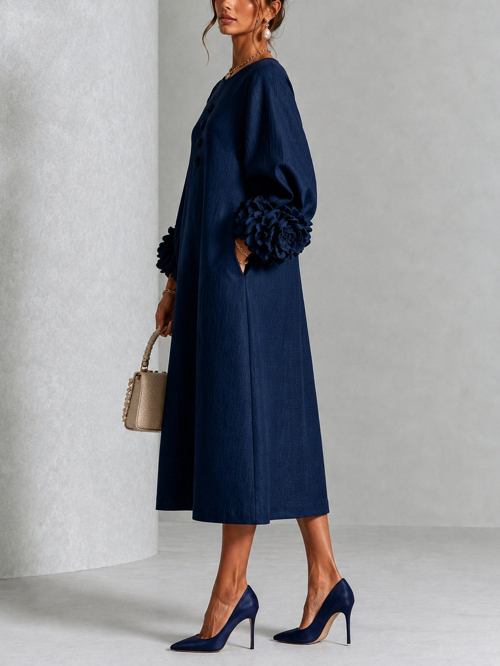 Eleonora | Abito Midi in Misto Lino con Polsini a Rosa, Blu Navy